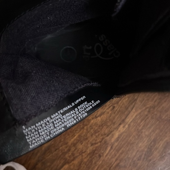 Art Class Combat Boot - Picture 6 of 6